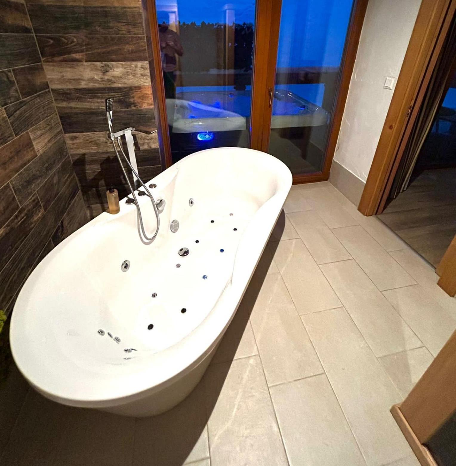 Chalet Jasna Wellness Apartment Maxim Jacuzzi & Sauna Demanovska Dolina Exterior photo